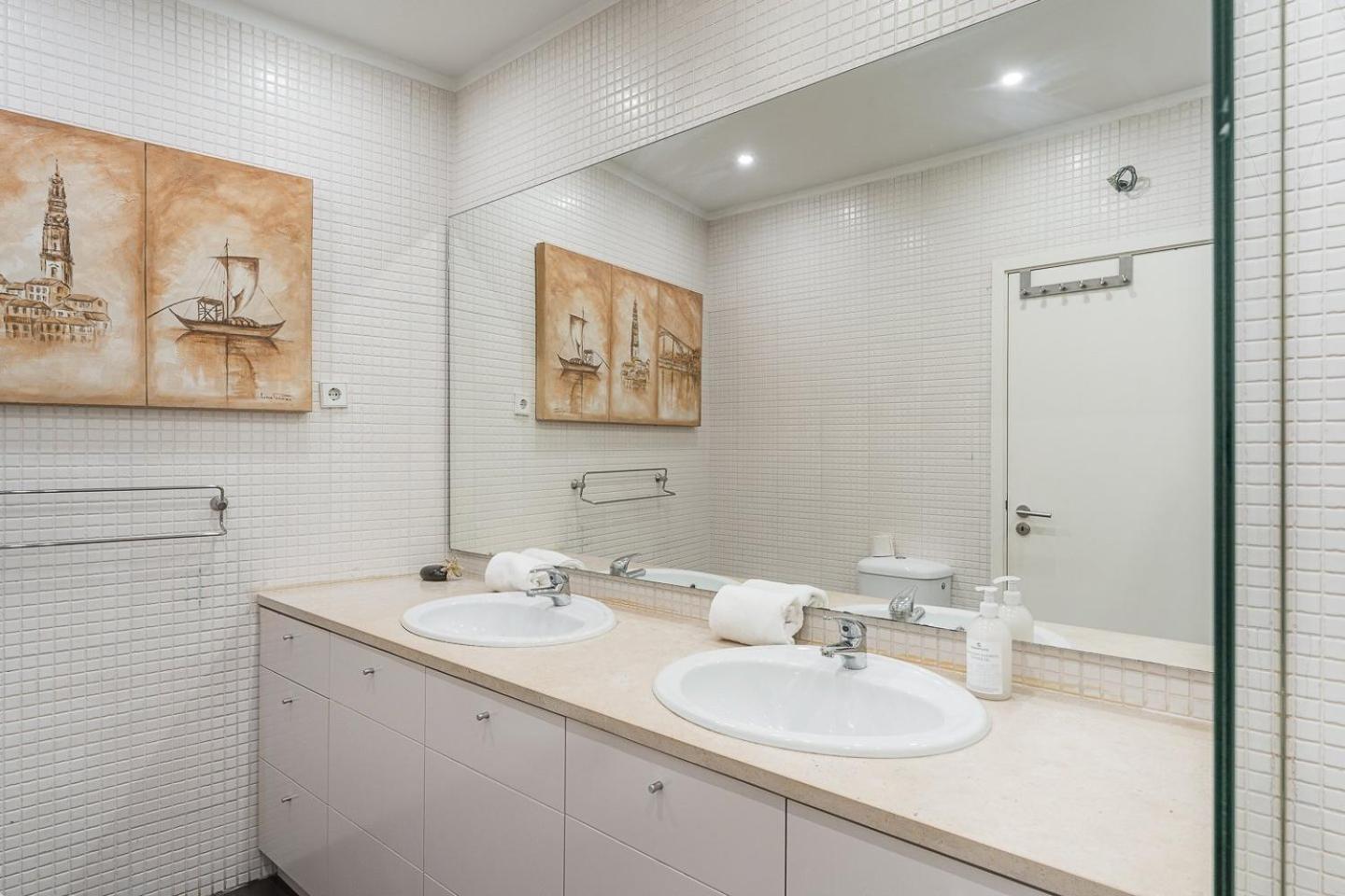 Guestready - Fantastic Apt Overlooking Douro River Porto Eksteriør billede